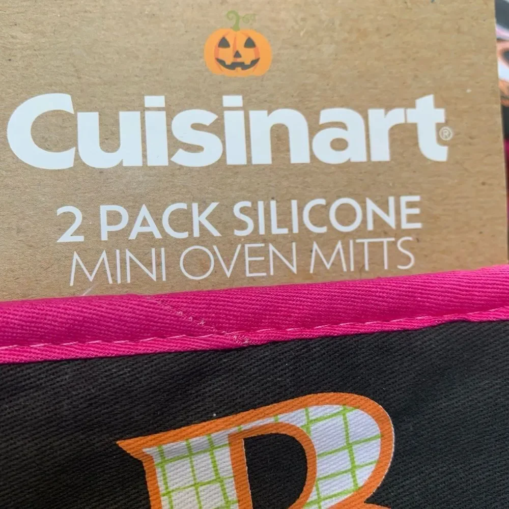 Cuisinart Silicone 2 Mini Oven Mitts and 2 Towels - Pink and Black
